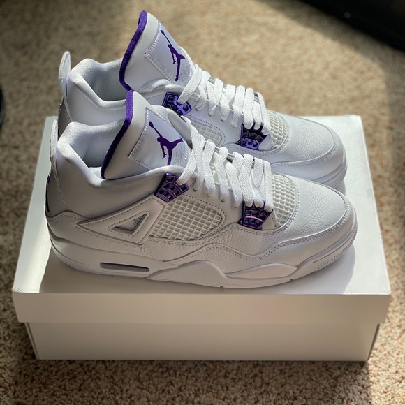 Air Jordan 4 Retro White/Court Purple - Picture 2 of 3